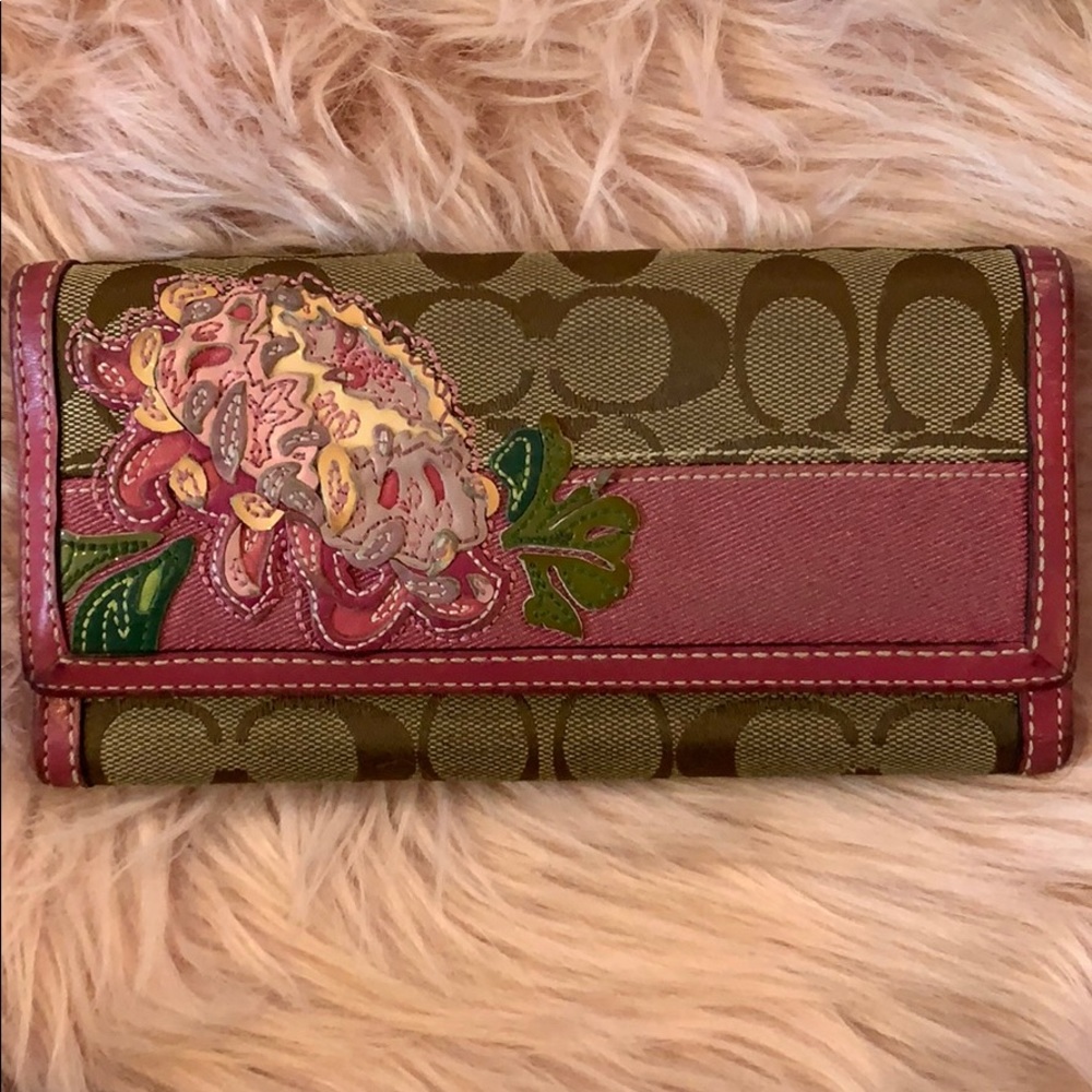 Coach Signature Pink Flower Wallet